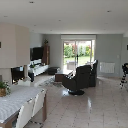 בית אירוח Chambres Dans Maison Proche Circuit 24H Du Mans *